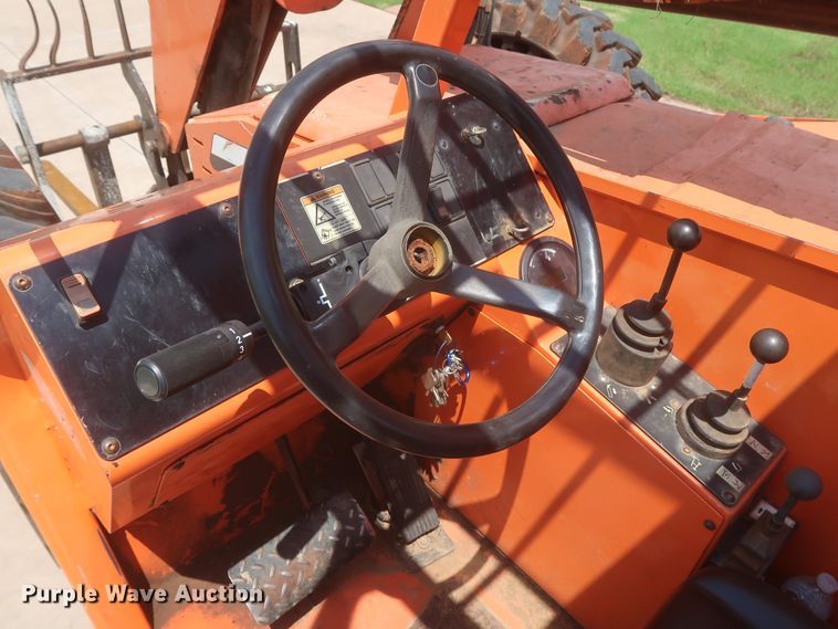 image for item DJ1944 2015 SkyTrak 8042  telehandler