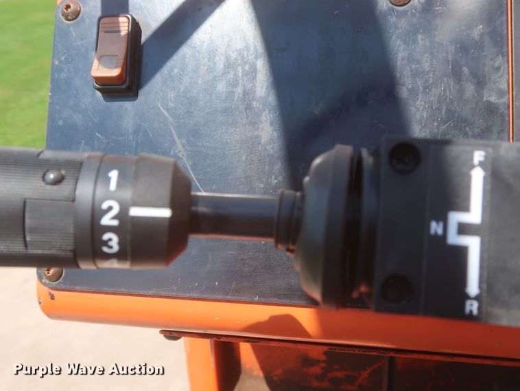 image for item DJ1944 2015 SkyTrak 8042  telehandler