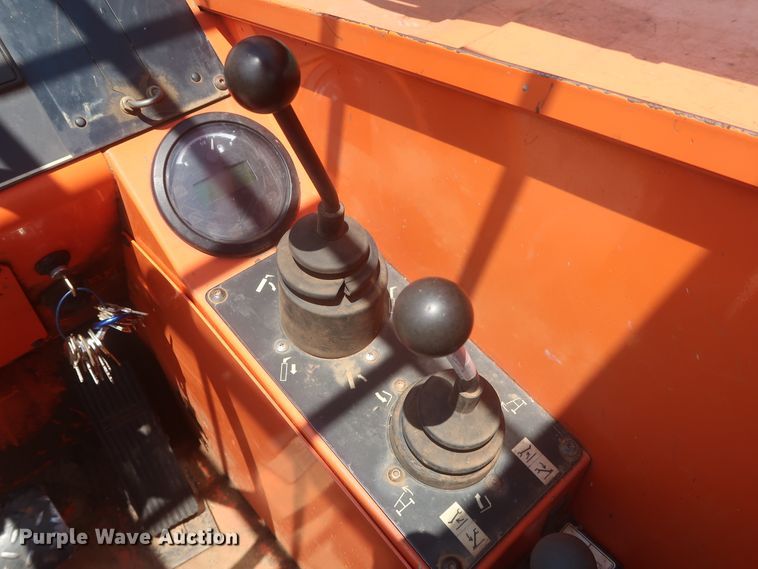 image for item DJ1944 2015 SkyTrak 8042  telehandler