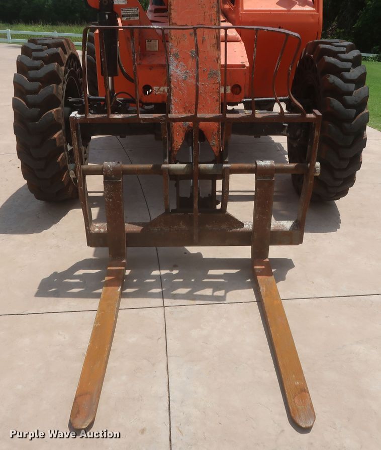 image for item DJ1944 2015 SkyTrak 8042  telehandler