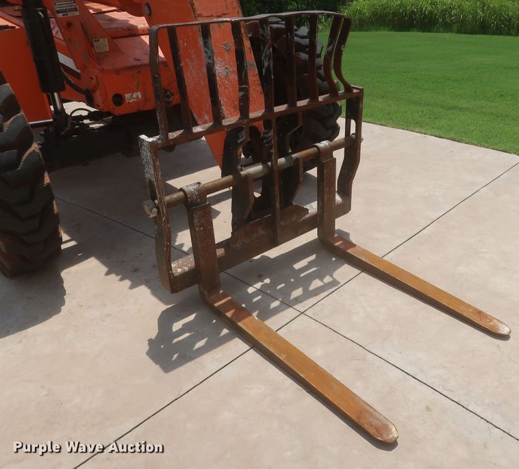 image for item DJ1944 2015 SkyTrak 8042  telehandler