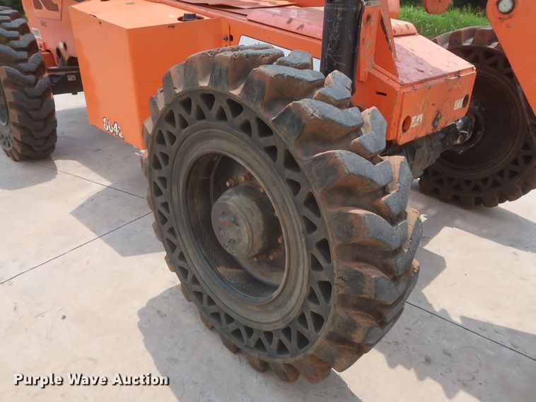 image for item DJ1944 2015 SkyTrak 8042  telehandler