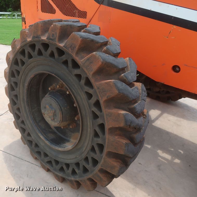 image for item DJ1944 2015 SkyTrak 8042  telehandler