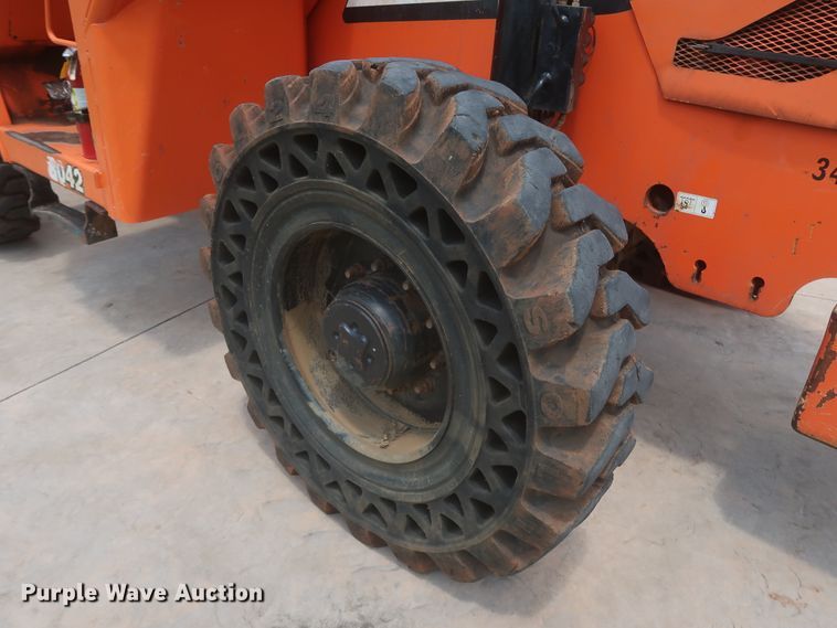 image for item DJ1944 2015 SkyTrak 8042  telehandler