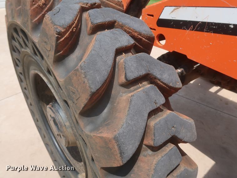 image for item DJ1944 2015 SkyTrak 8042  telehandler