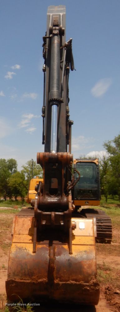 image for item DJ1945 2006 John Deere 350D LC  excavator