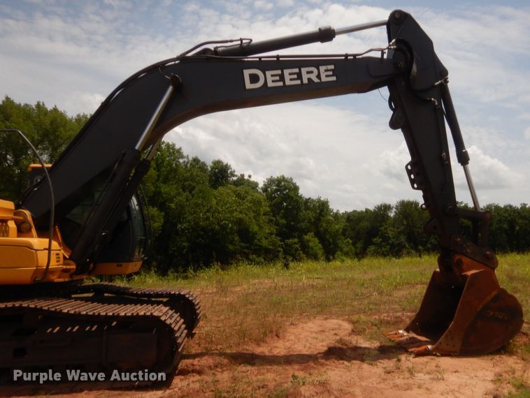 image for item DJ1945 2006 John Deere 350D LC  excavator
