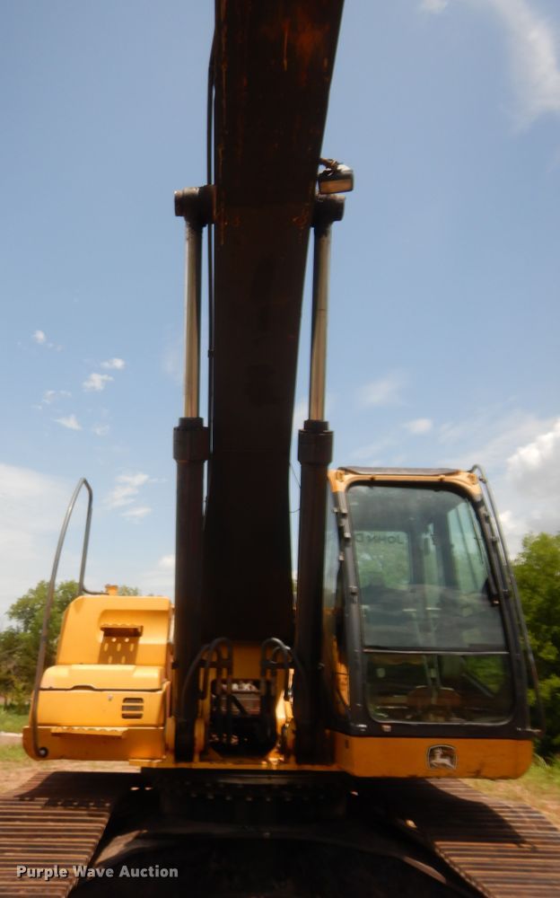 image for item DJ1945 2006 John Deere 350D LC  excavator