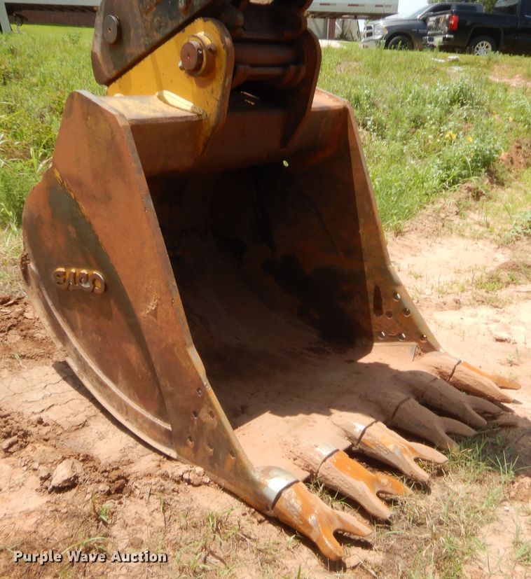 image for item DJ1945 2006 John Deere 350D LC  excavator