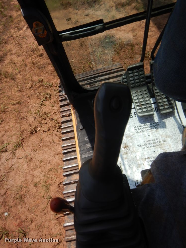 image for item DJ1945 2006 John Deere 350D LC  excavator