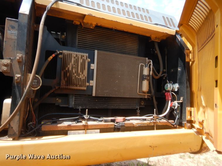 image for item DJ1945 2006 John Deere 350D LC  excavator