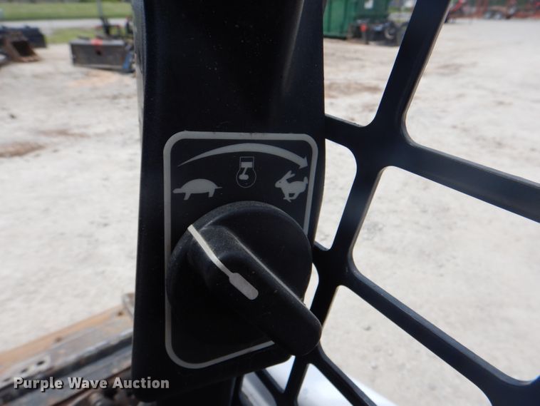 image for item DK5672 2015 Bobcat T450  tracked skid steer loader