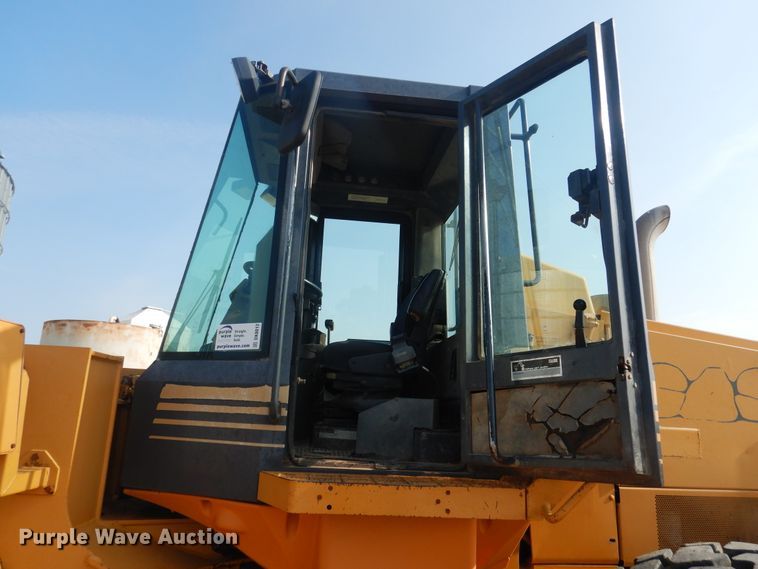 image for item DK8012 1997 Case 821B  wheel loader