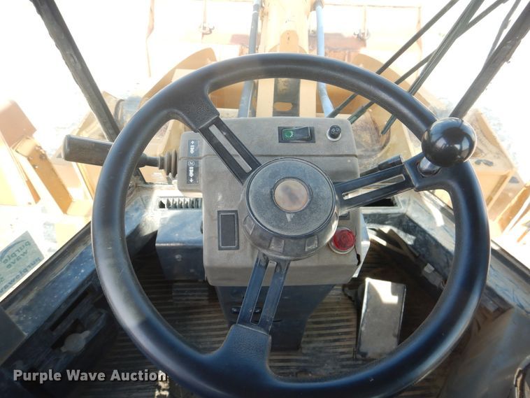 image for item DK8012 1997 Case 821B  wheel loader