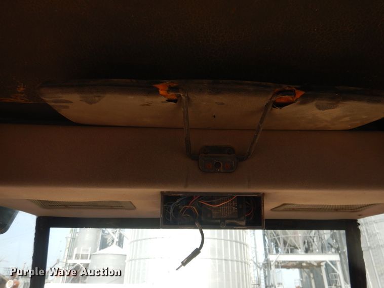 image for item DK8012 1997 Case 821B  wheel loader