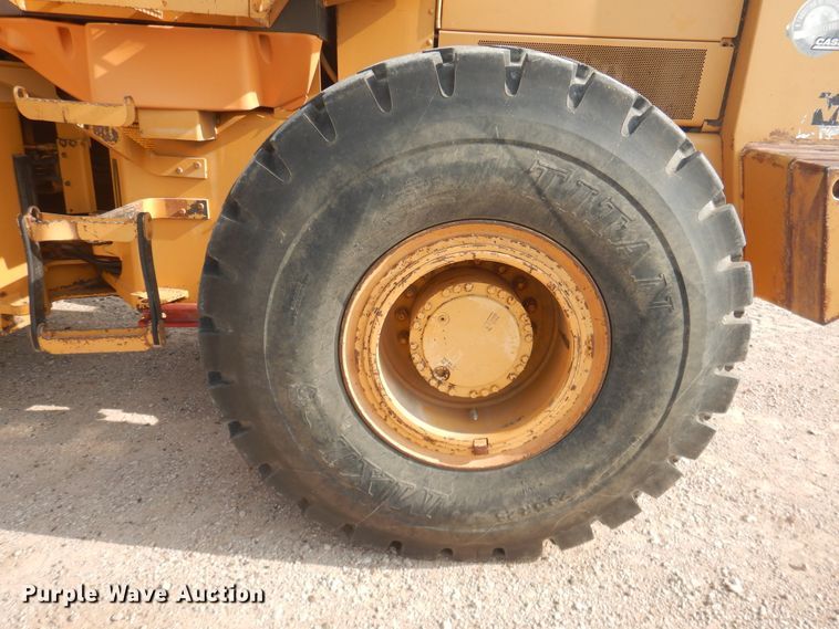 image for item DK8012 1997 Case 821B  wheel loader