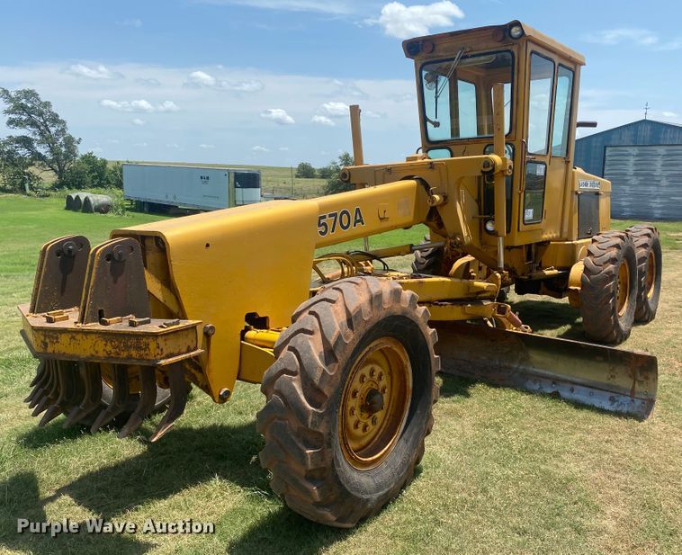 image for item DK8014 1978 John Deere 570A  rigid frame motor grader