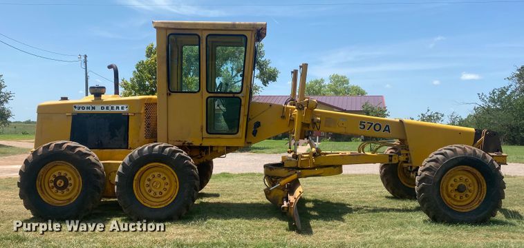 image for item DK8014 1978 John Deere 570A  rigid frame motor grader
