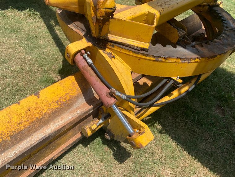 image for item DK8014 1978 John Deere 570A  rigid frame motor grader