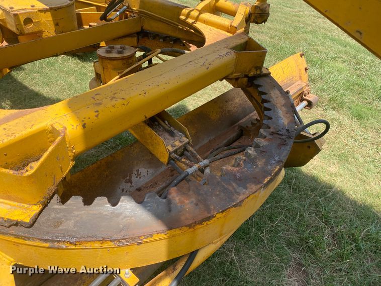 image for item DK8014 1978 John Deere 570A  rigid frame motor grader