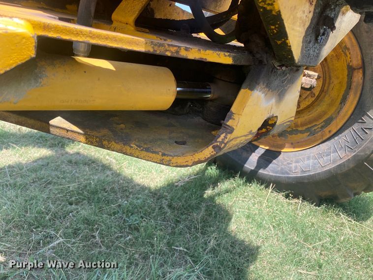 image for item DK8014 1978 John Deere 570A  rigid frame motor grader