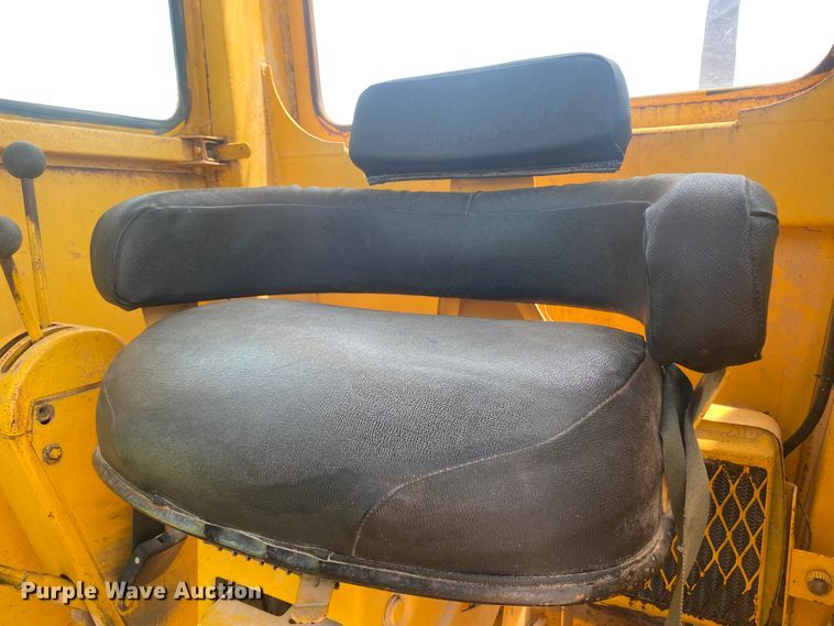 image for item DK8014 1978 John Deere 570A  rigid frame motor grader