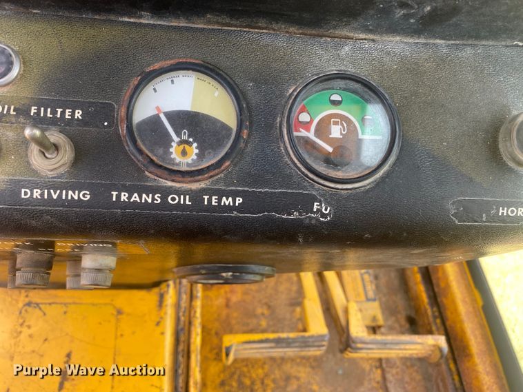 image for item DK8014 1978 John Deere 570A  rigid frame motor grader