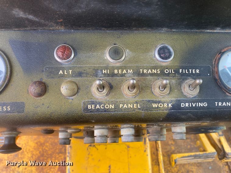 image for item DK8014 1978 John Deere 570A  rigid frame motor grader