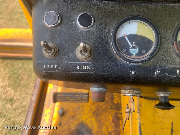 image for item DK8014 1978 John Deere 570A  rigid frame motor grader