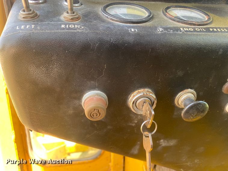 image for item DK8014 1978 John Deere 570A  rigid frame motor grader