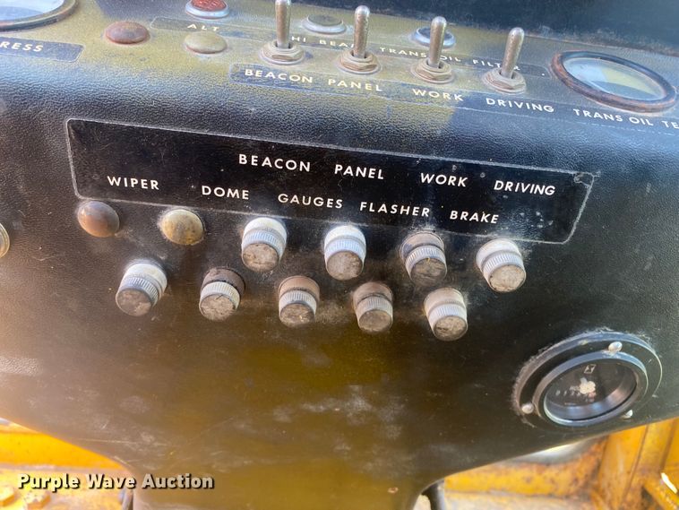 image for item DK8014 1978 John Deere 570A  rigid frame motor grader