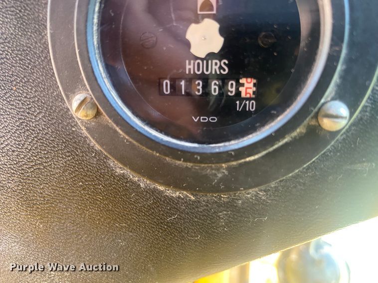 image for item DK8014 1978 John Deere 570A  rigid frame motor grader