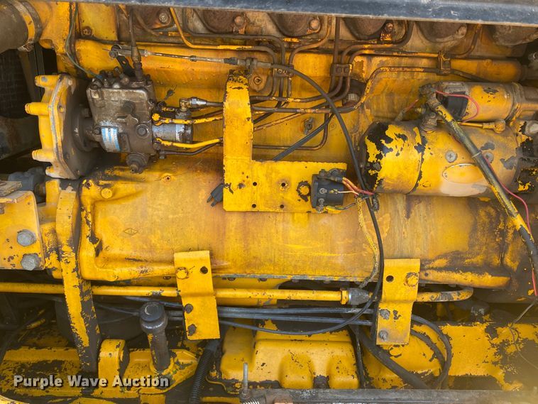 image for item DK8014 1978 John Deere 570A  rigid frame motor grader