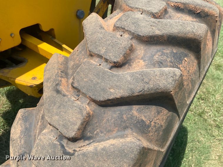 image for item DK8014 1978 John Deere 570A  rigid frame motor grader