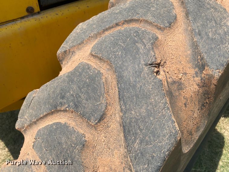 image for item DK8014 1978 John Deere 570A  rigid frame motor grader