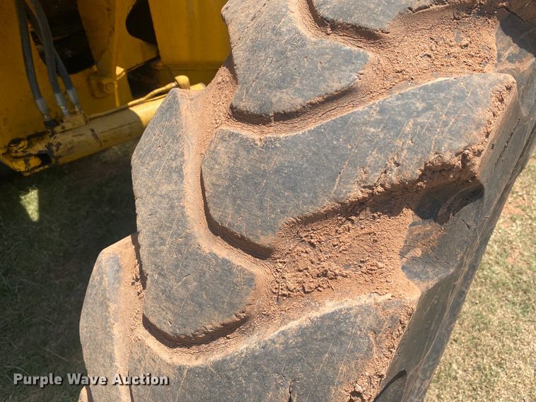 image for item DK8014 1978 John Deere 570A  rigid frame motor grader