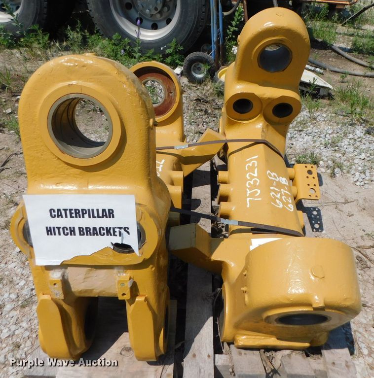 image for item DK8609 Caterpillar 631  scraper hitch brackets