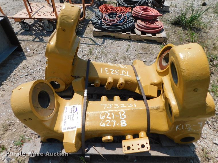 image for item DK8609 Caterpillar 631  scraper hitch brackets