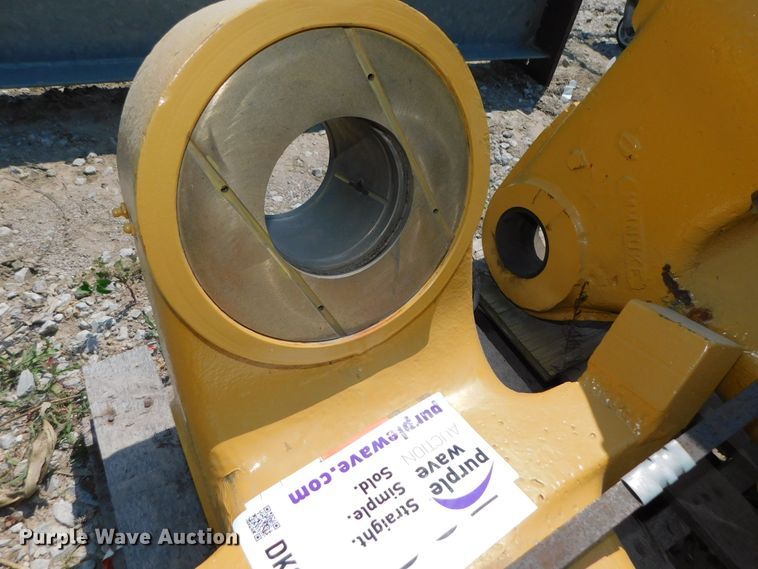 image for item DK8609 Caterpillar 631  scraper hitch brackets