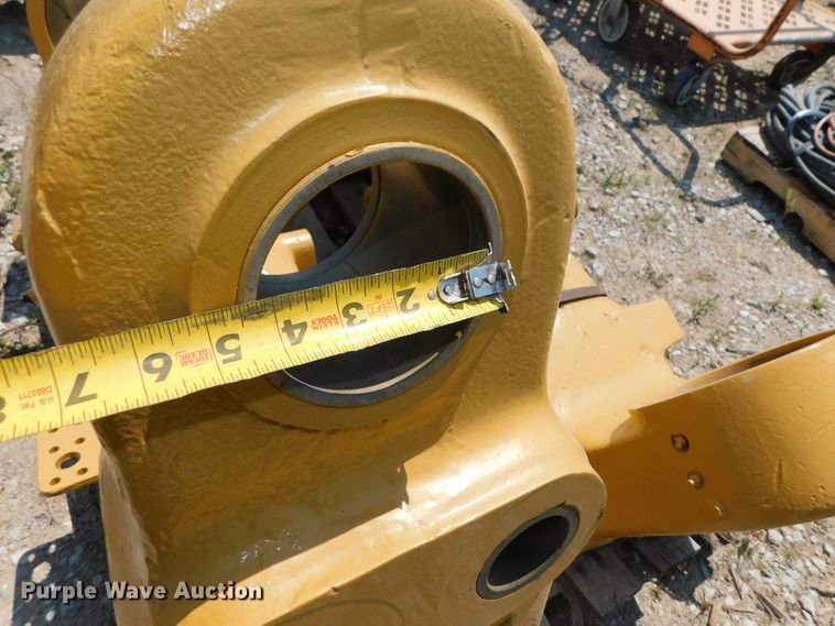 image for item DK8609 Caterpillar 631  scraper hitch brackets