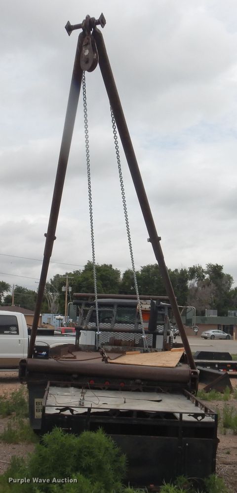 image for item DL0410 1995 Chevrolet Kodiak  winch truck