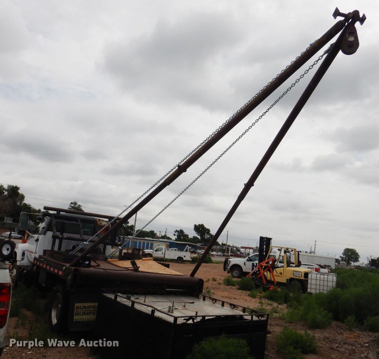 image for item DL0410 1995 Chevrolet Kodiak  winch truck