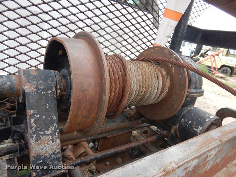 image for item DL0410 1995 Chevrolet Kodiak  winch truck