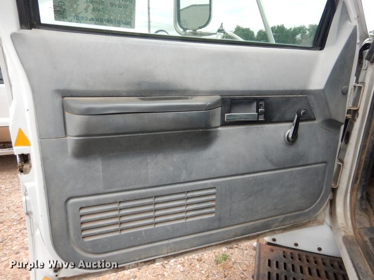 image for item DL0410 1995 Chevrolet Kodiak  winch truck