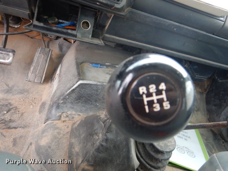 image for item DL0410 1995 Chevrolet Kodiak  winch truck