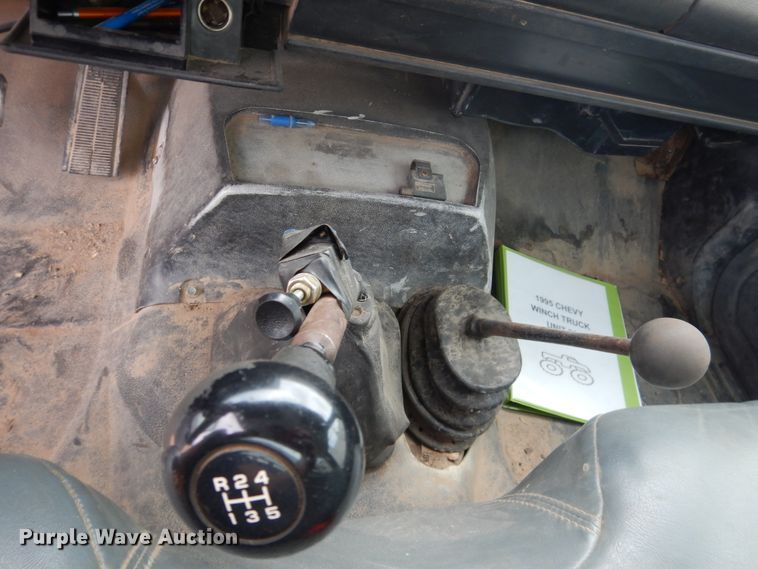 image for item DL0410 1995 Chevrolet Kodiak  winch truck