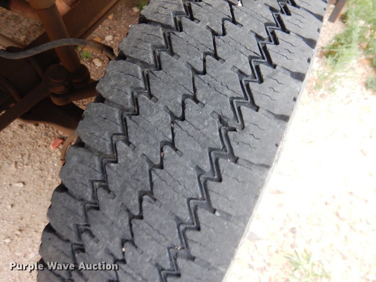 image for item DL0410 1995 Chevrolet Kodiak  winch truck