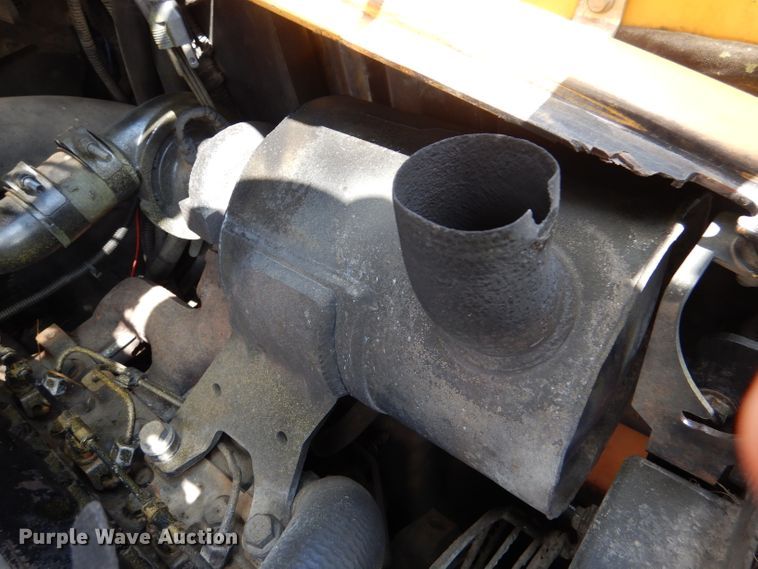 image for item DL3325 1999 John Deere 250  skid steer loader