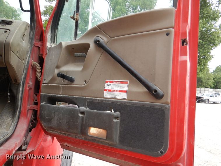 image for item DL3335 2006 Sterling LT8500  ready mix truck