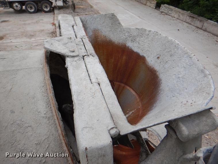 image for item DL3335 2006 Sterling LT8500  ready mix truck